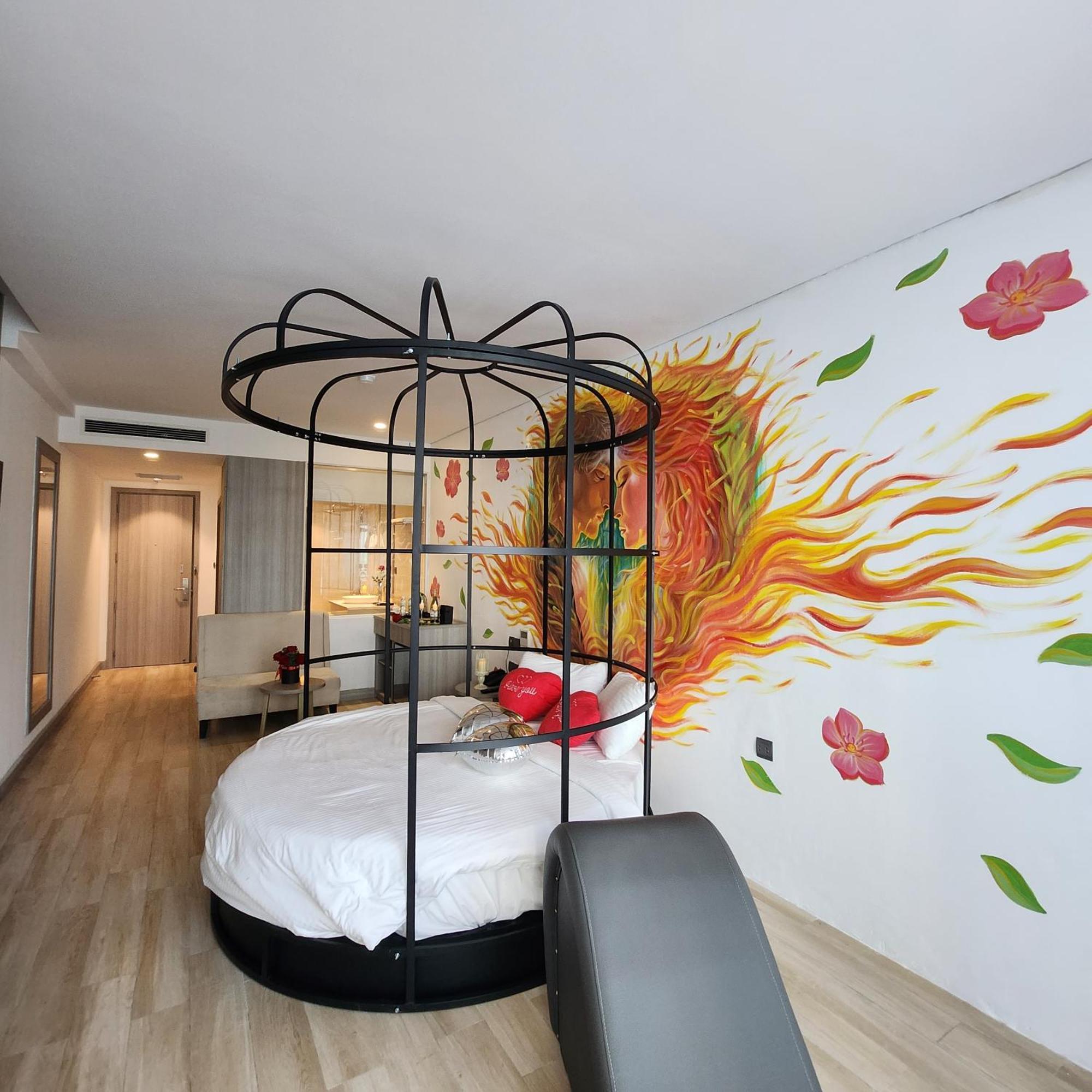 Hotel The Mcr Luxury Nha Trang Exterior foto