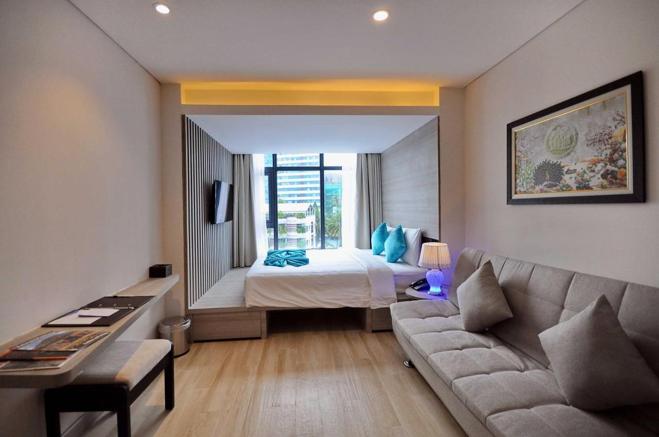 Hotel The Mcr Luxury Nha Trang Exterior foto
